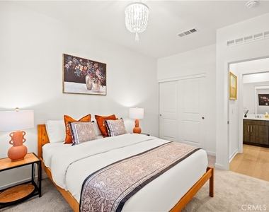 583 Lone Pine Drive - Photo Thumbnail 2