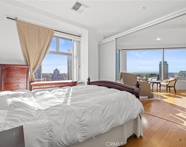 801 S Grand - Photo Thumbnail 4