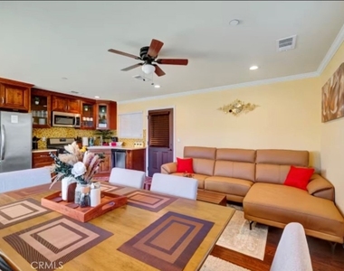 523 Fischer Street - Photo Thumbnail 1