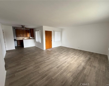 425 Allen Avenue - Photo Thumbnail 1