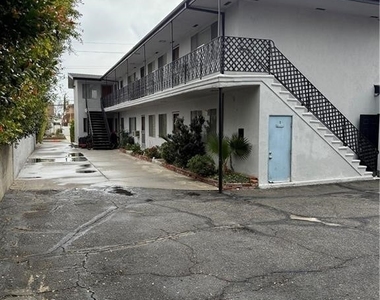 425 Allen Avenue - Photo Thumbnail 9