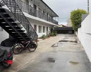 425 Allen Avenue - Photo Thumbnail 8