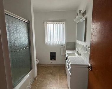 425 Allen Avenue - Photo Thumbnail 5