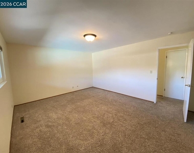 2145 Donald Dr - Photo Thumbnail 11