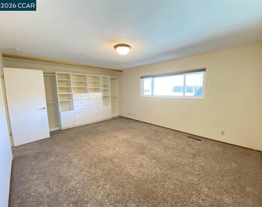 2145 Donald Dr - Photo Thumbnail 13