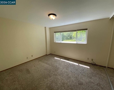 2145 Donald Dr - Photo Thumbnail 14