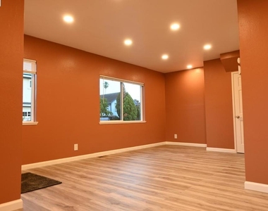1316 Russell Street - Photo Thumbnail 1