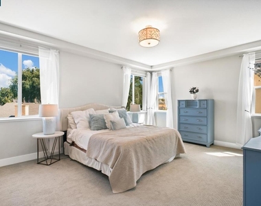 163 Canary Creek Way - Photo Thumbnail 9