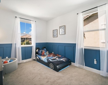 163 Canary Creek Way - Photo Thumbnail 4