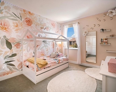 163 Canary Creek Way - Photo Thumbnail 3