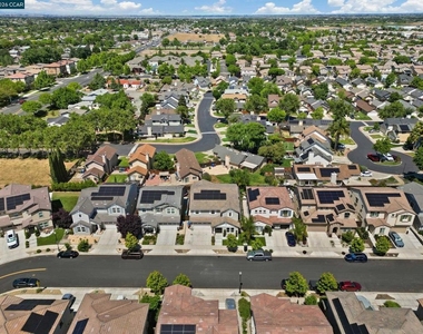 163 Canary Creek Way - Photo Thumbnail 24