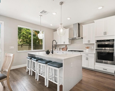 163 Canary Creek Way - Photo Thumbnail 13