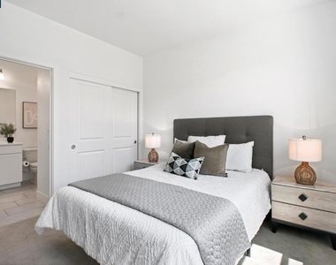 163 Canary Creek Way - Photo Thumbnail 11