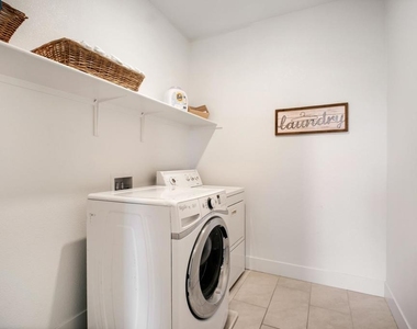 163 Canary Creek Way - Photo Thumbnail 2