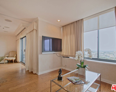 10724 Wilshire Boulevard - Photo Thumbnail 3
