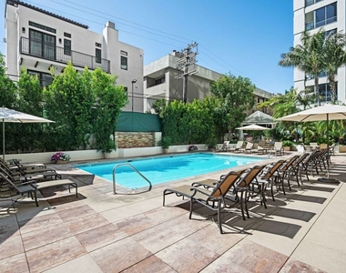 10724 Wilshire Boulevard - Photo Thumbnail 14