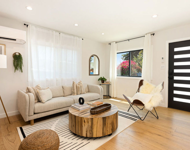 17 Sunset Avenue - Photo Thumbnail 6