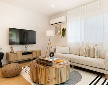 17 Sunset Avenue - Photo Thumbnail 7