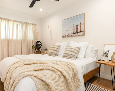17 Sunset Avenue - Photo Thumbnail 19