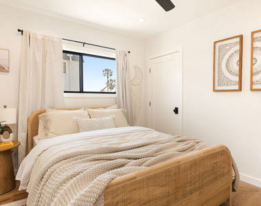 17 Sunset Avenue - Photo Thumbnail 15