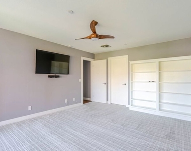 880 W 1st Street - Photo Thumbnail 13