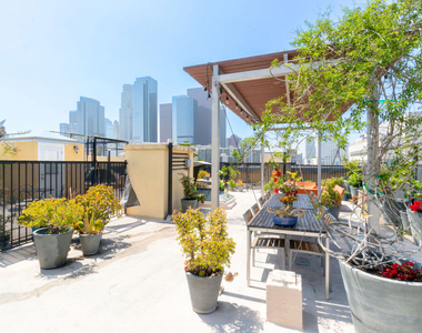 108 W 2nd Street - Photo Thumbnail 40