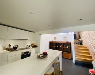 1312 Pacific Avenue - Photo Thumbnail 6