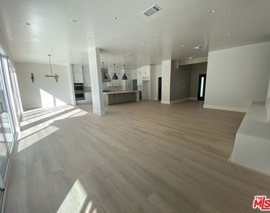 5015 Redwillow Lane - Photo Thumbnail 3