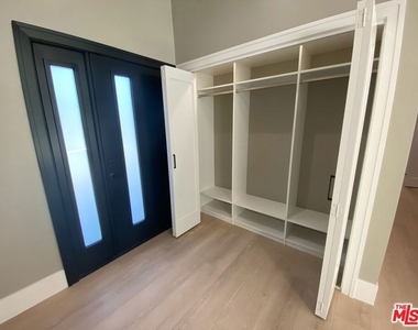 5015 Redwillow Lane - Photo Thumbnail 2