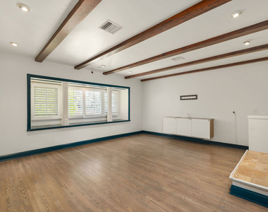 22417 Dolorosa Street - Photo Thumbnail 15