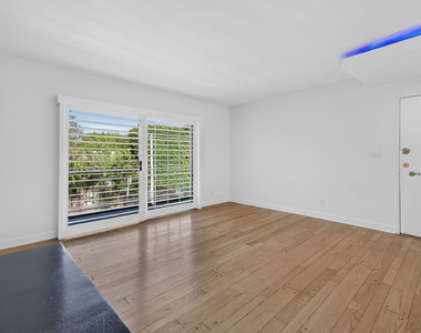 1301 N Flores Street - Photo Thumbnail 8