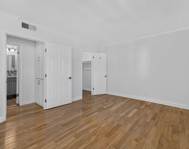 1301 N Flores Street - Photo Thumbnail 22