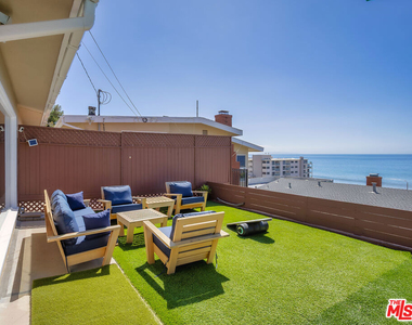 22605 Pacific Coast Highway - Photo Thumbnail 4
