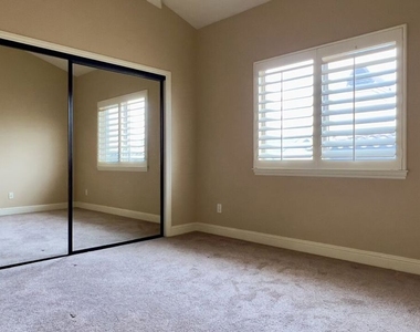 1011 Green Lane - Photo Thumbnail 32