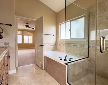 1011 Green Lane - Photo Thumbnail 21