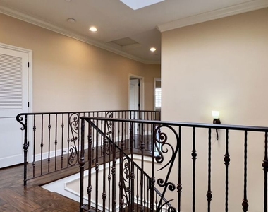 1011 Green Lane - Photo Thumbnail 23