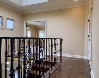 1011 Green Lane - Photo Thumbnail 28