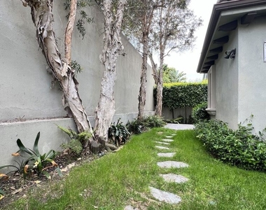 1011 Green Lane - Photo Thumbnail 33