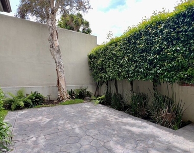 1011 Green Lane - Photo Thumbnail 34