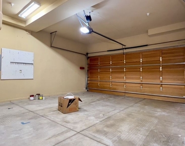 1011 Green Lane - Photo Thumbnail 36