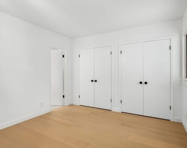 1836 N Doheny Drive - Photo Thumbnail 24