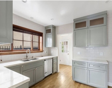 1018 S Stanley Avenue - Photo Thumbnail 7