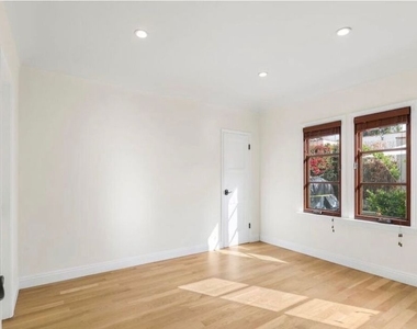 1018 S Stanley Avenue - Photo Thumbnail 17