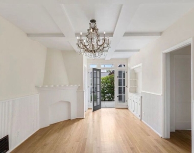 1018 S Stanley Avenue - Photo Thumbnail 14