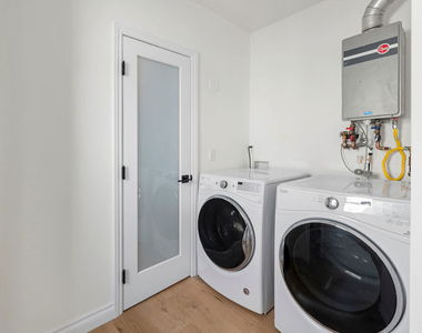 1018 S Stanley Avenue - Photo Thumbnail 19