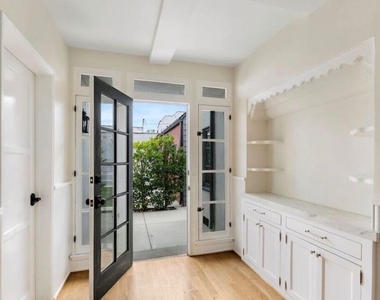 1018 S Stanley Avenue - Photo Thumbnail 15