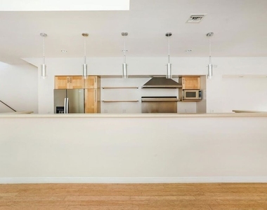 2024 Allesandro Street - Photo Thumbnail 9