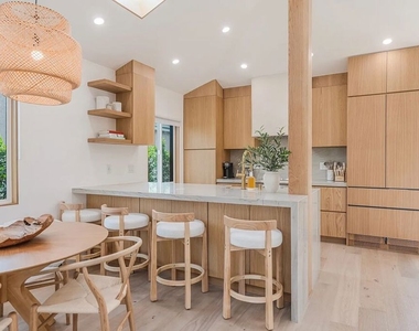 8417 Holy Cross Place - Photo Thumbnail 10
