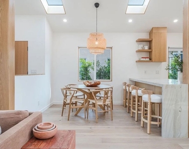 8417 Holy Cross Place - Photo Thumbnail 9