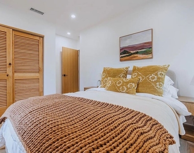8417 Holy Cross Place - Photo Thumbnail 16
